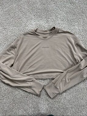 LULULEMON Tan Green Logo Cropped Long Sleeve Top 4/XS